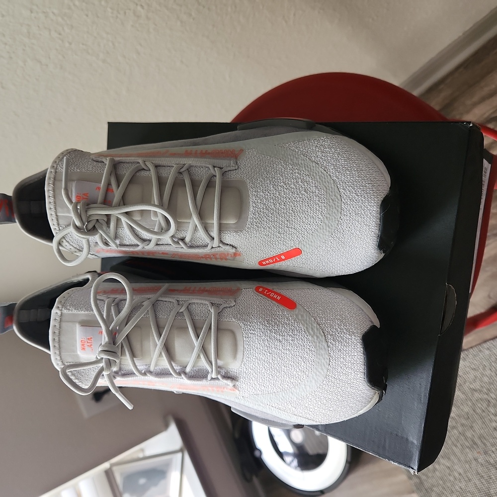 Nmd r1.v2